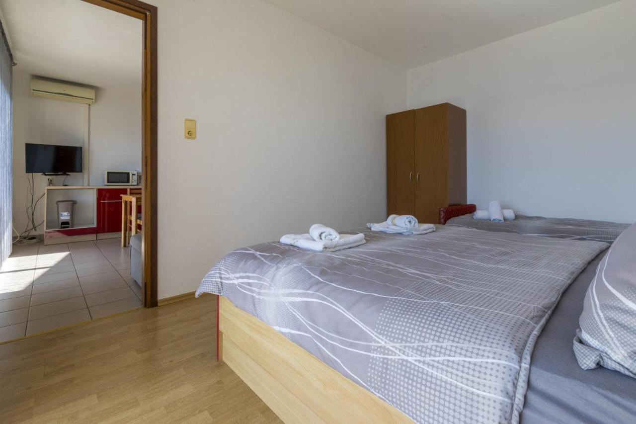 Kostrencic Lägenhet Crikvenica Exteriör bild